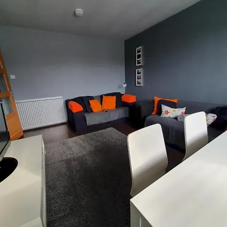 2 Bedroom, Free Parking & Netflix Near Hospitals Aberdeen Exterior photo