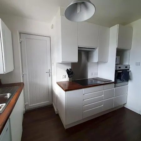 2 Bedroom, Free Parking & Netflix Near Hospitals Aberdeen Exterior photo