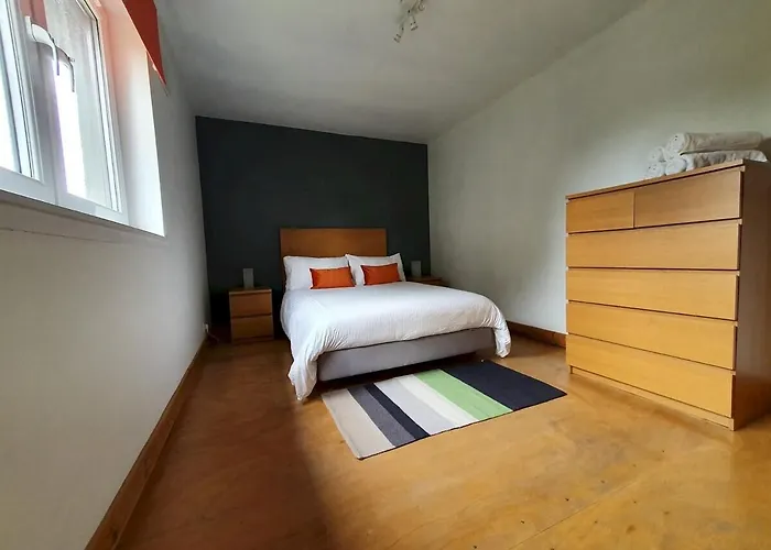 2 Bedroom, Free Parking & Netflix Near Hospitals